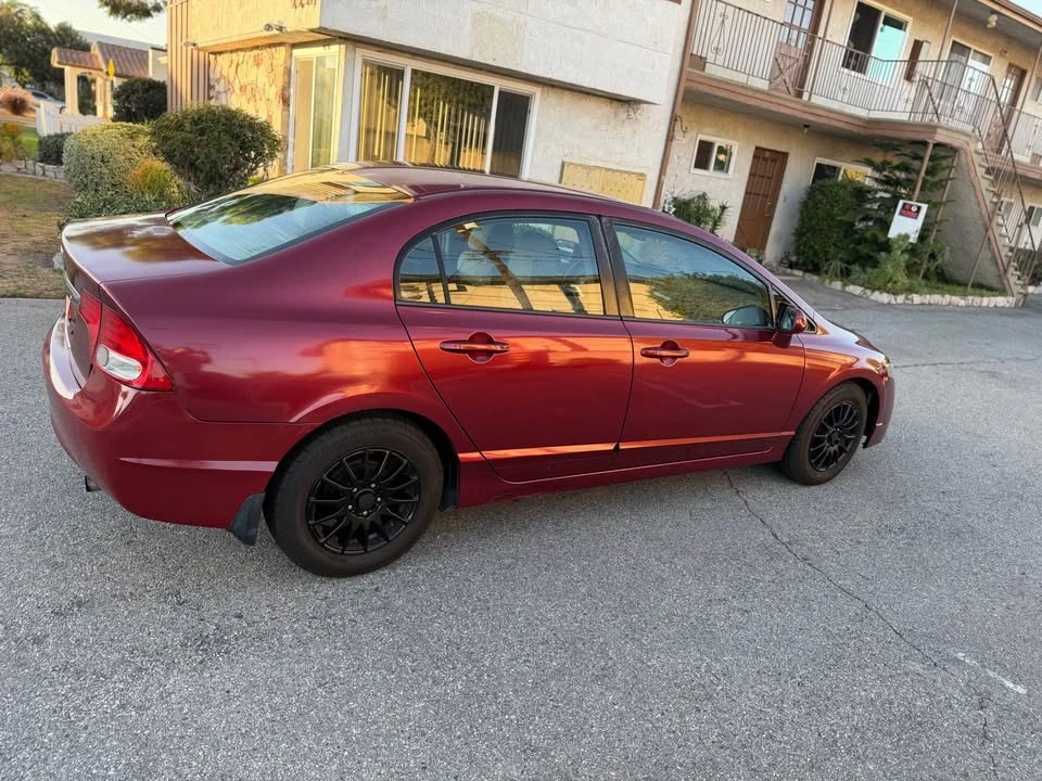 2010 Honda Civic 8th Gen - Image 4 of 5