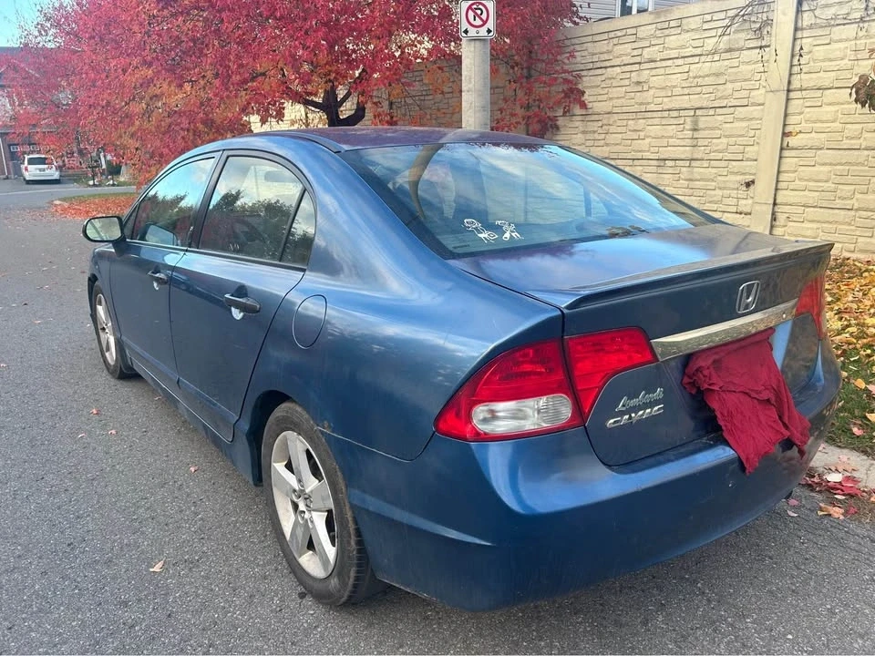 2010 Honda Civic 8th Gen - Image 3 of 9