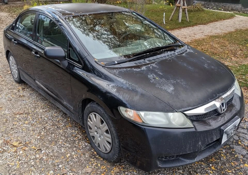 2010 Honda Civic 8th Gen - Image 3 of 9