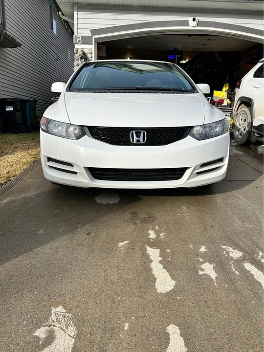 2010 Honda Civic 8th Gen - Image 2 of 20