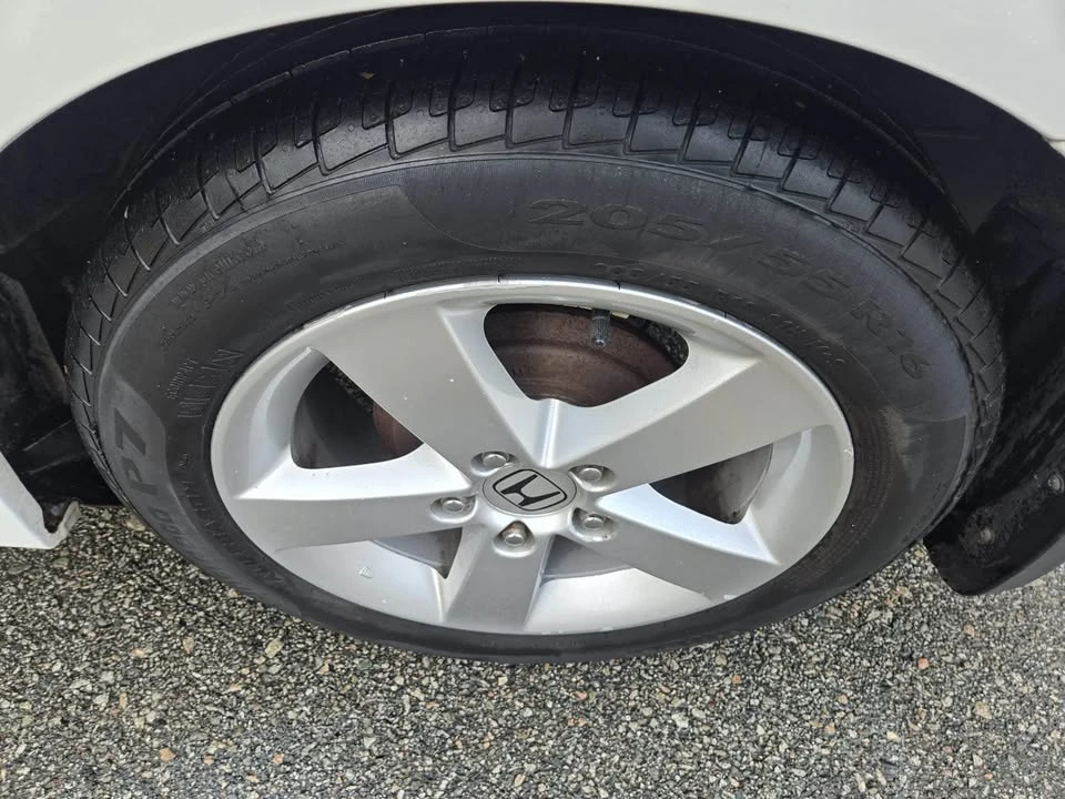 2010 Honda Civic 8th Gen - Image 10 of 12