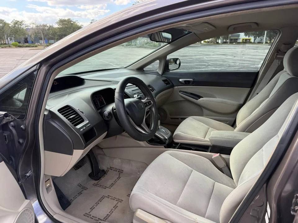2010 Honda Civic 8th Gen - Image 9 of 14