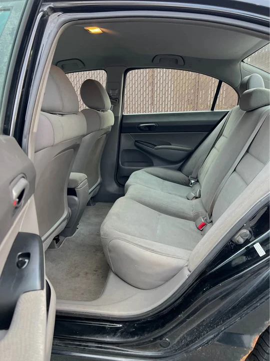 2010 Honda Civic 8th Gen - Image 11 of 18
