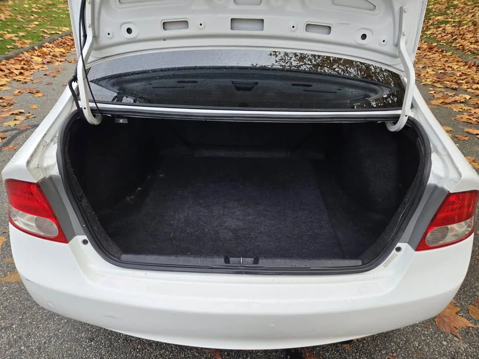 2010 Honda Civic 8th Gen - Image 11 of 12