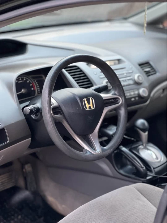 2010 Honda Civic 8th Gen - Image 16 of 18