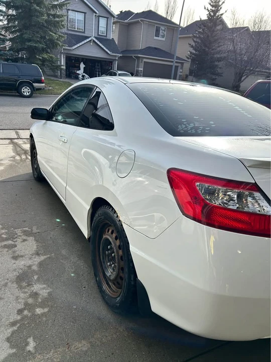 2010 Honda Civic 8th Gen - Image 3 of 20