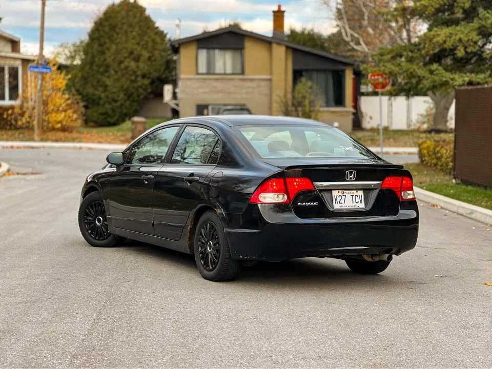 2010 Honda Civic 8th Gen - Image 7 of 18