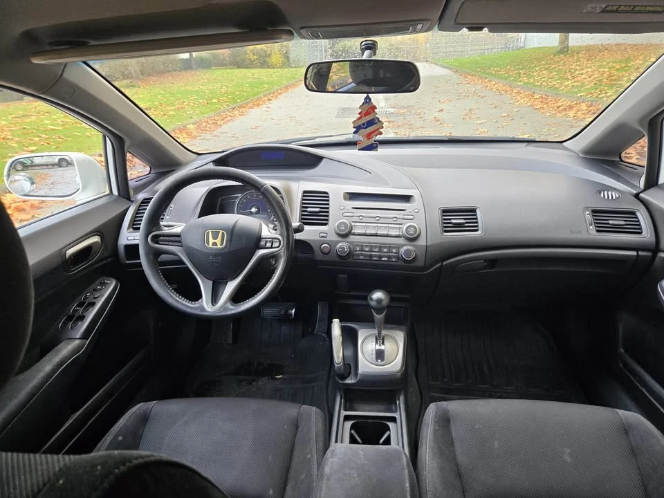 2010 Honda Civic 8th Gen - Image 9 of 12