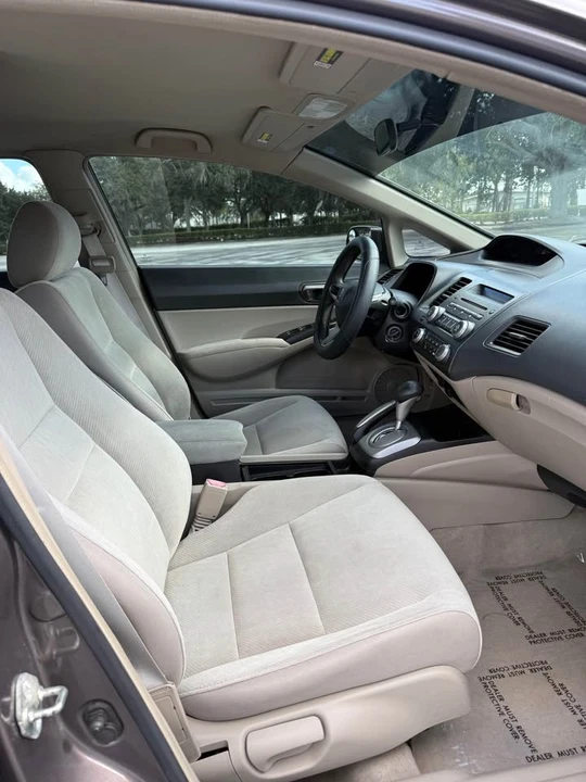 2010 Honda Civic 8th Gen - Image 12 of 14