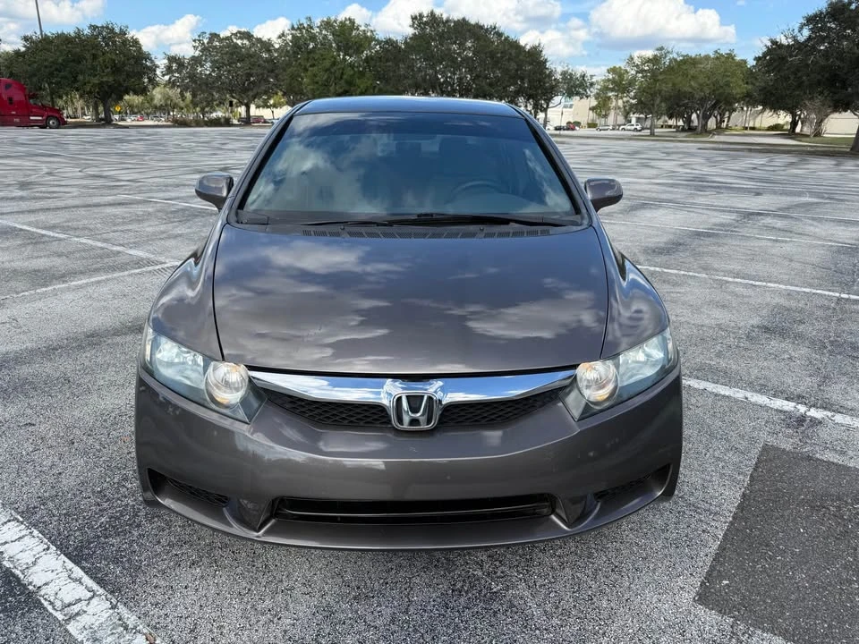 2010 Honda Civic 8th Gen - Image 8 of 14