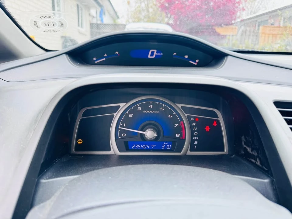 2010 Honda Civic 8th Gen - Image 8 of 10