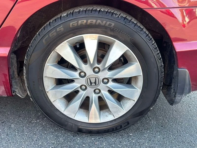 2010 Honda Civic 8th Gen - Image 10 of 17