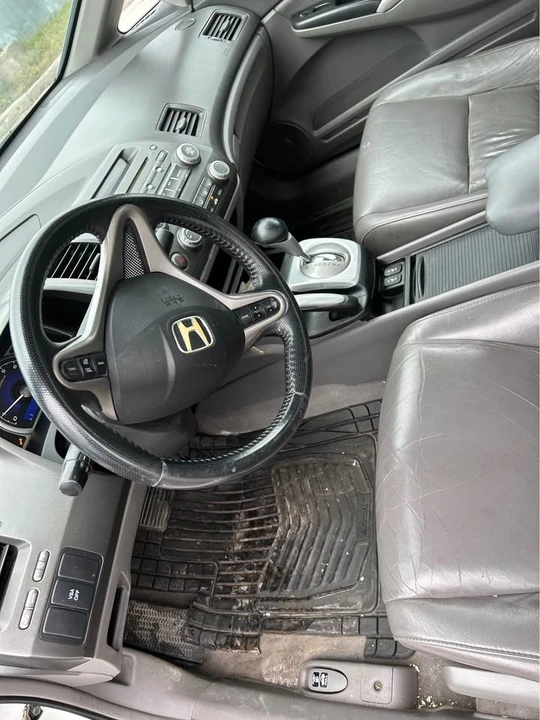 2010 Honda Civic 8th Gen - Image 12 of 17