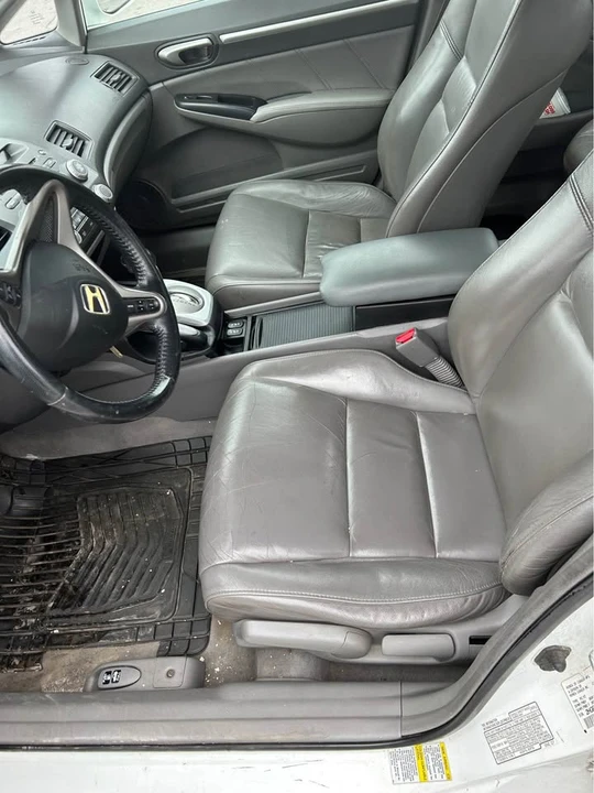 2010 Honda Civic 8th Gen - Image 10 of 17