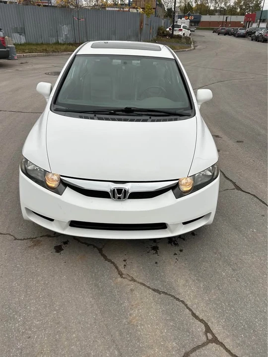 2010 Honda Civic 8th Gen - Image 6 of 17