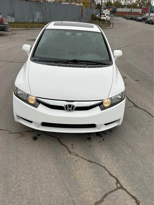 2010 Honda Civic 8th Gen - Image 5 of 17
