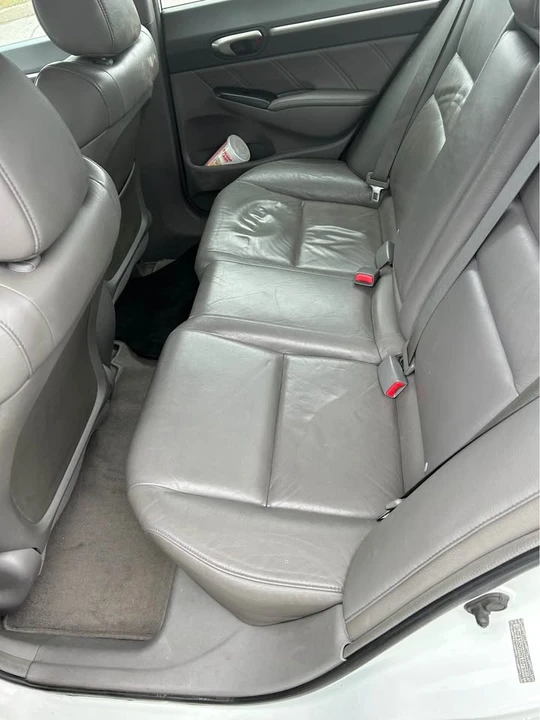 2010 Honda Civic 8th Gen - Image 9 of 17