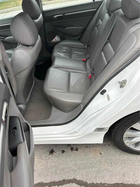 2010 Honda Civic 8th Gen - Image 13 of 17