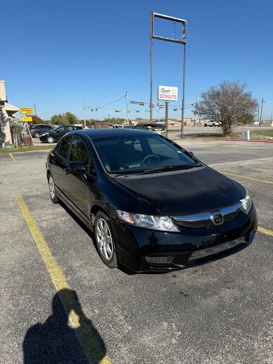 2010 Honda Civic 8th Gen - Image 2 of 8