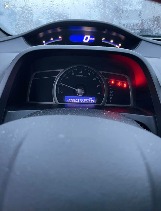 2010 Honda Civic 8th Gen - Image 7 of 9