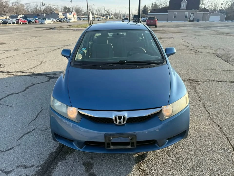 2010 Honda Civic 8th Gen - Image 2 of 17