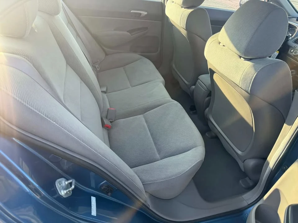 2010 Honda Civic 8th Gen - Image 11 of 17