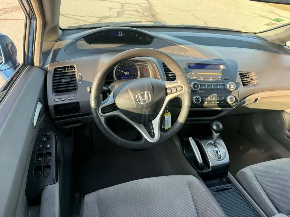 2010 Honda Civic 8th Gen - Image 14 of 17
