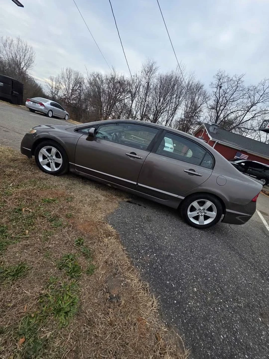 2010 Honda Civic 8th Gen - Image 5 of 9