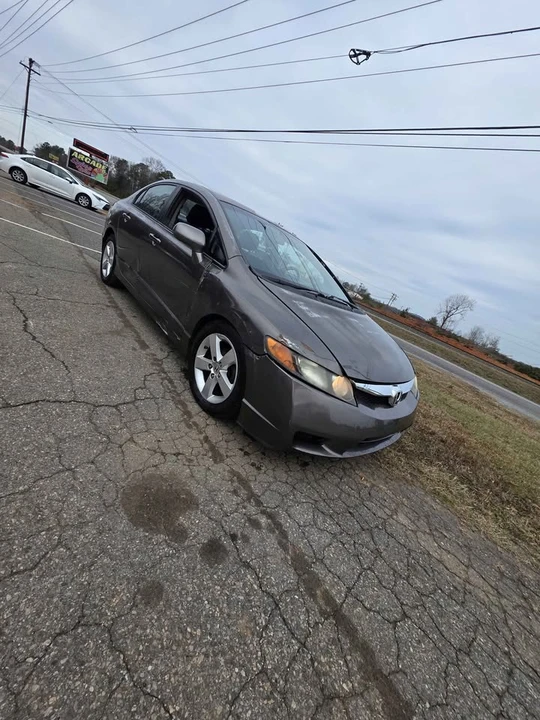 2010 Honda Civic 8th Gen - Image 8 of 9
