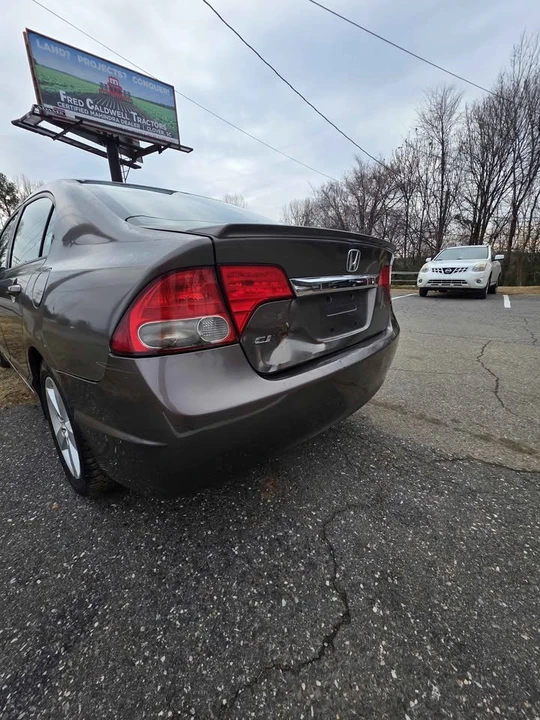 2010 Honda Civic 8th Gen - Image 6 of 9
