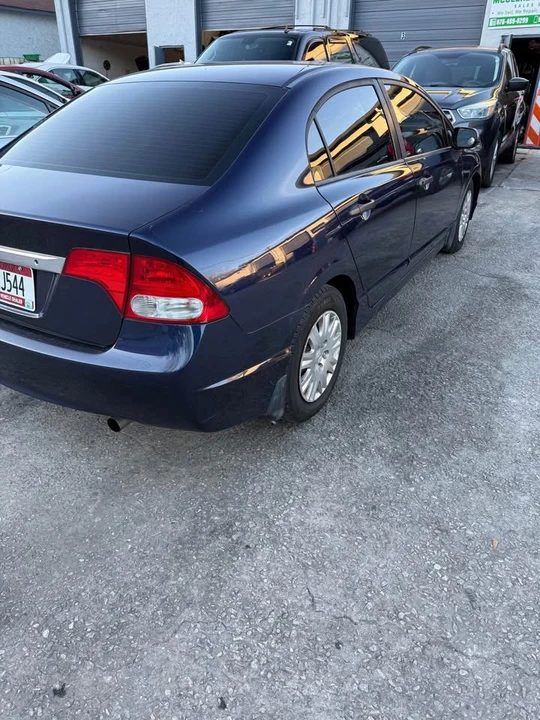 2010 Honda Civic 8th Gen - Image 4 of 7