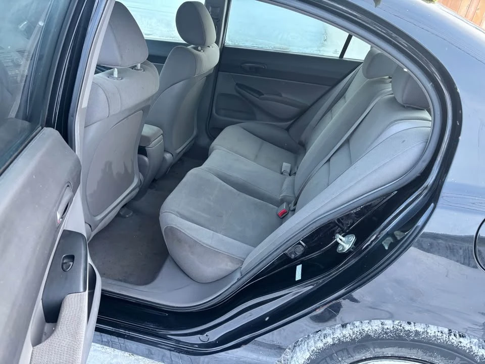 2010 Honda Civic 8th Gen - Image 7 of 9