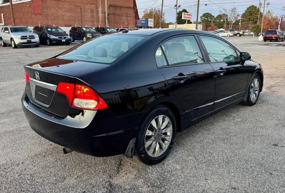 2010 Honda Civic 8th Gen - Image 7 of 19