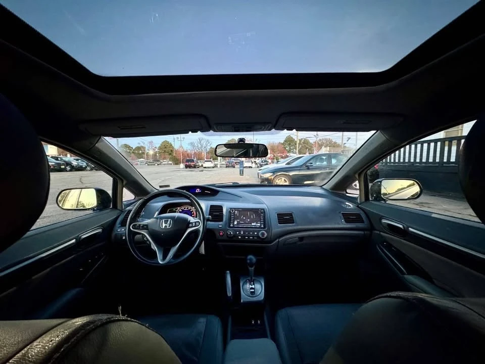 2010 Honda Civic 8th Gen - Image 16 of 19