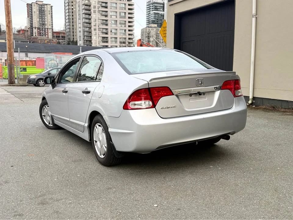 2010 Honda Civic 8th Gen - Image 3 of 13
