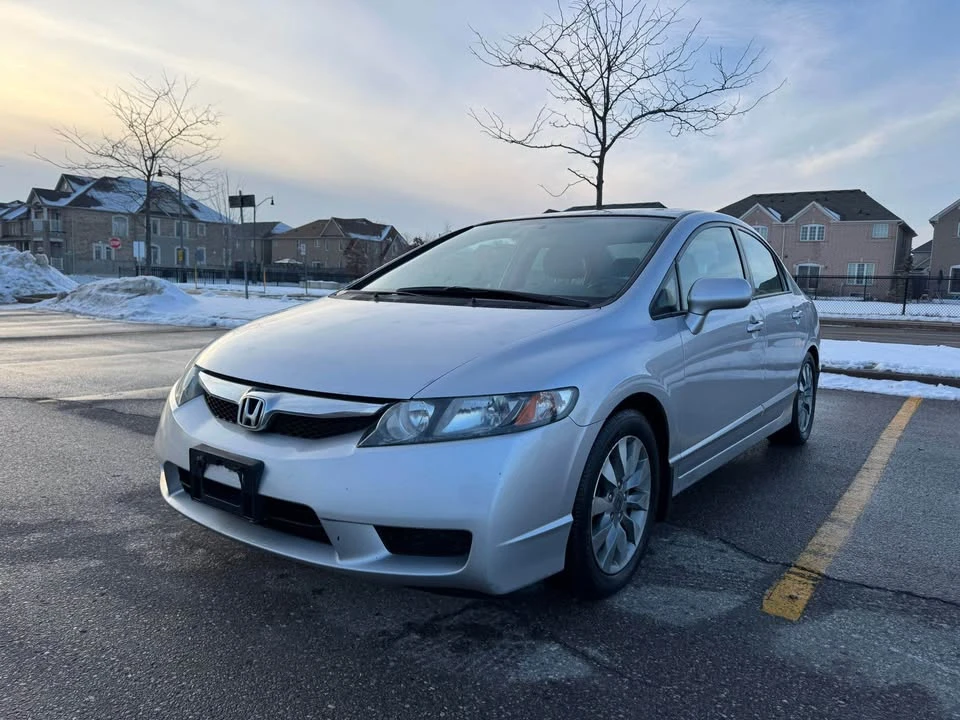2010 Honda Civic 8th Gen - Image 4 of 12