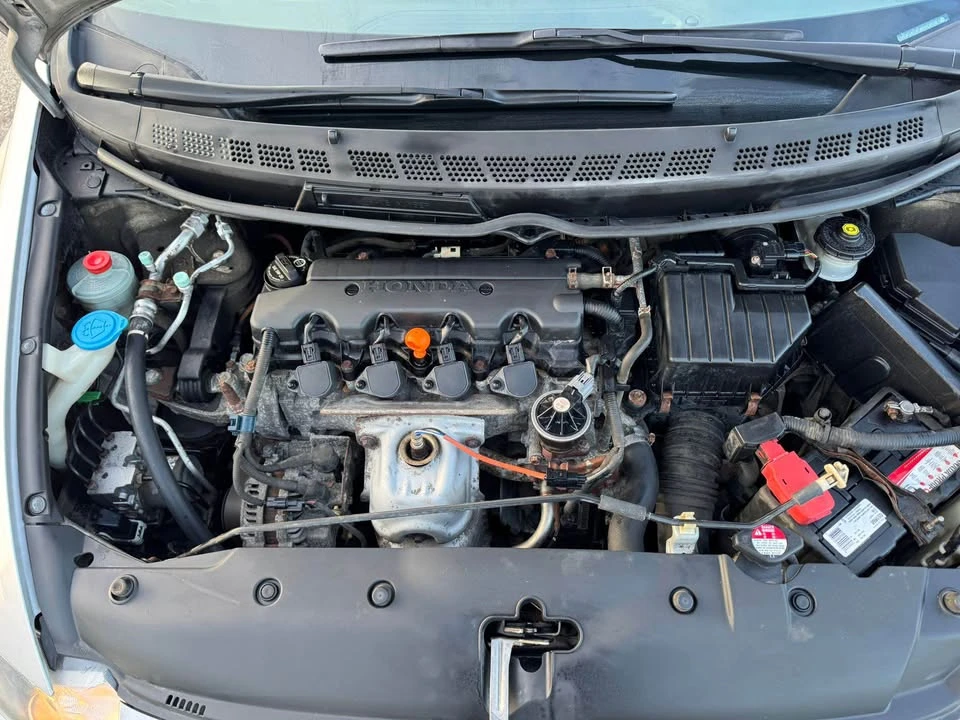 2010 Honda Civic 8th Gen - Image 5 of 12