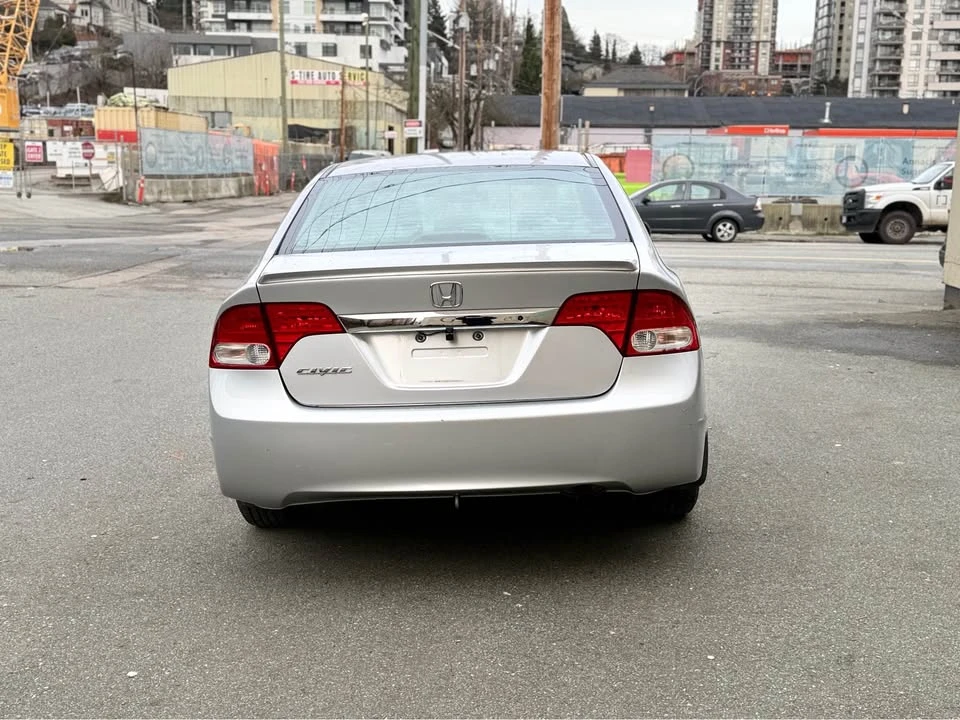 2010 Honda Civic 8th Gen - Image 4 of 13