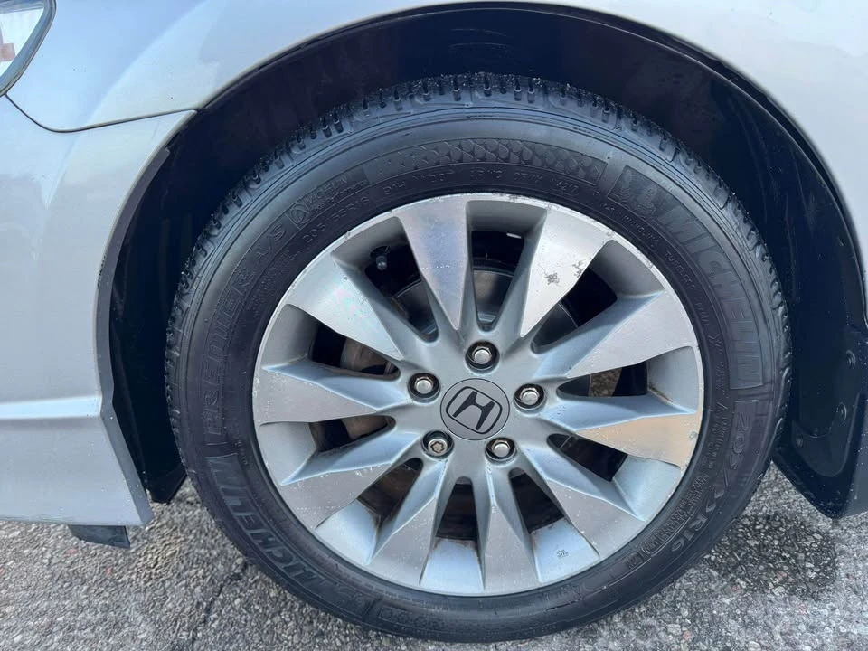 2010 Honda Civic 8th Gen - Image 7 of 12