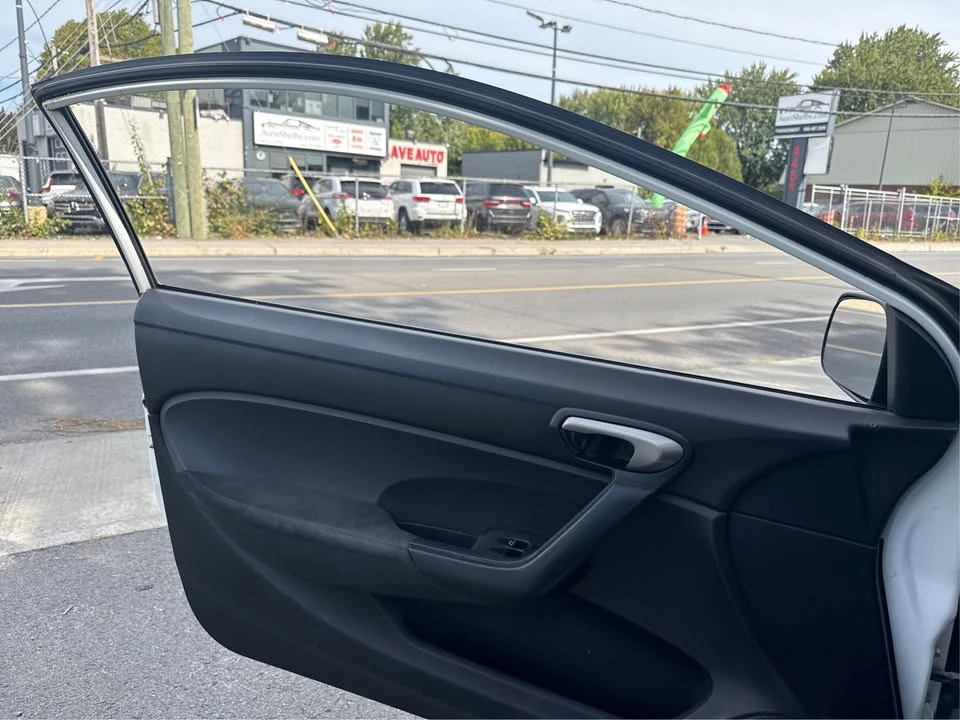 2010 Honda Civic 8th Gen - Image 19 of 20