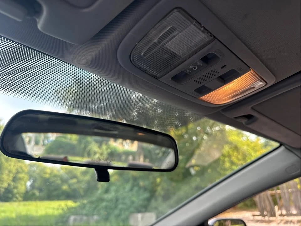 2010 Honda Civic 8th Gen - Image 15 of 20
