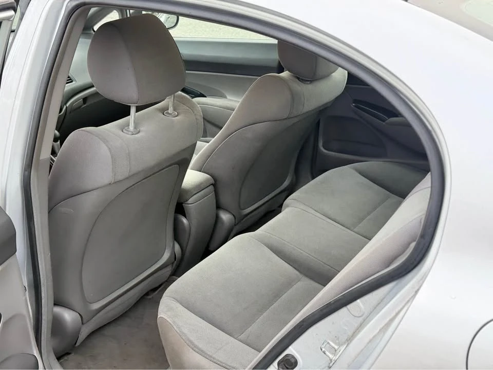 2010 Honda Civic 8th Gen - Image 11 of 13