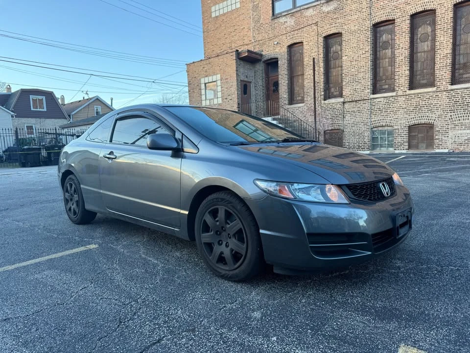 2010 Honda Civic 8th Gen - Image 2 of 10