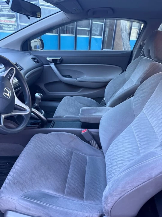 2010 Honda Civic 8th Gen - Image 6 of 10