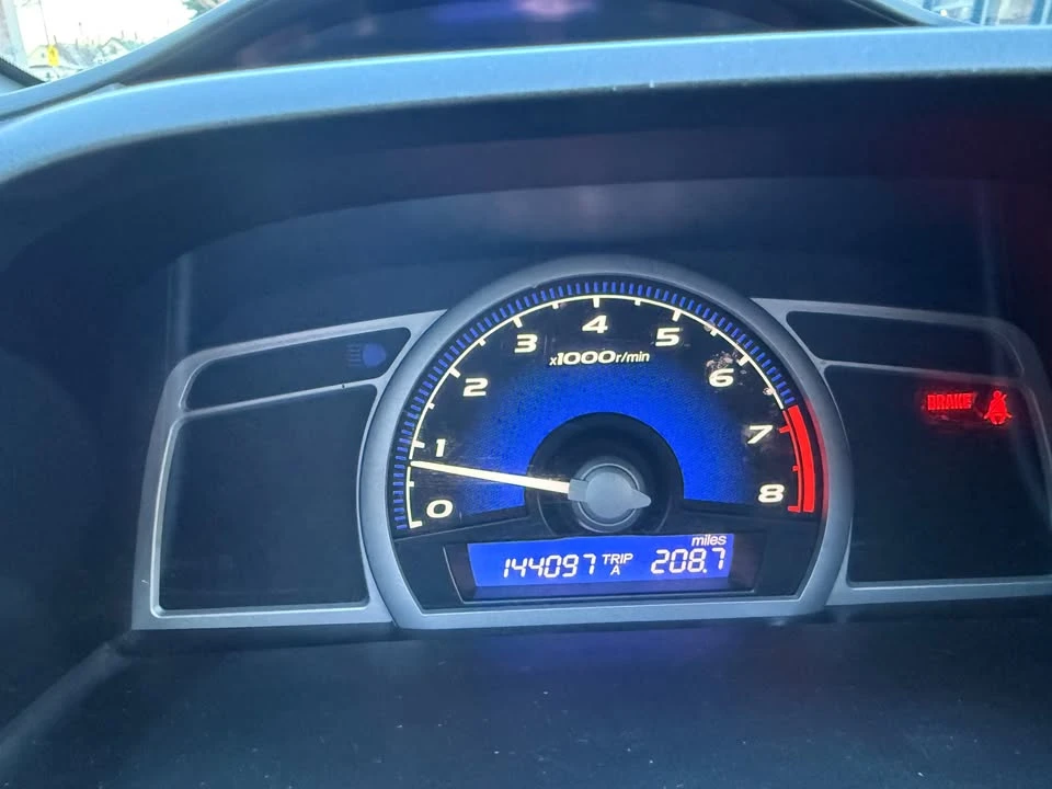2010 Honda Civic 8th Gen - Image 3 of 10
