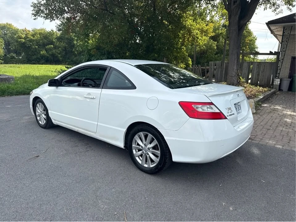 2010 Honda Civic 8th Gen - Image 5 of 20
