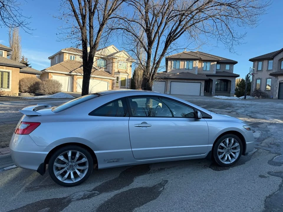 2010 Honda Civic Si 8th Gen - Image 2 of 9