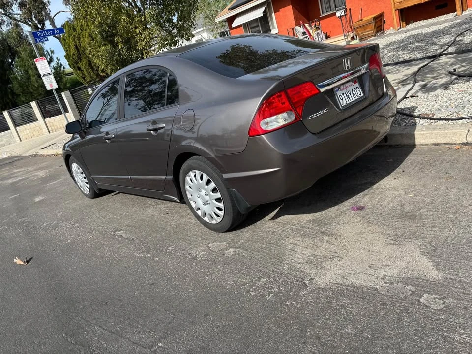 2010 Honda Civic 8th Gen - Image 4 of 9