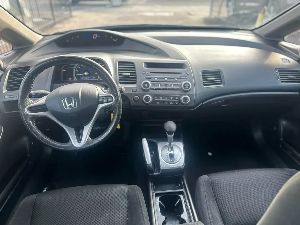 2010 Honda Civic 8th Gen - Image 7 of 10