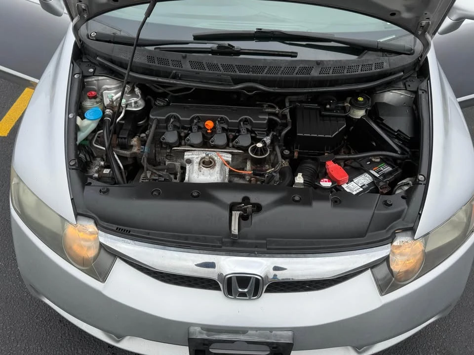 2010 Honda Civic 8th Gen - Image 8 of 8